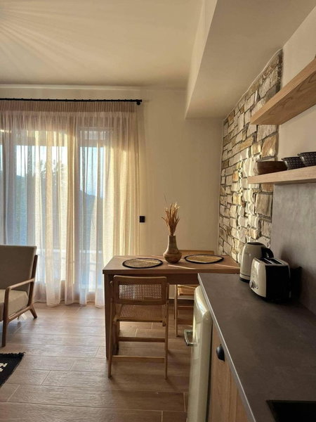 Peri Elxis Luxury Suites, Mouresi, Greece