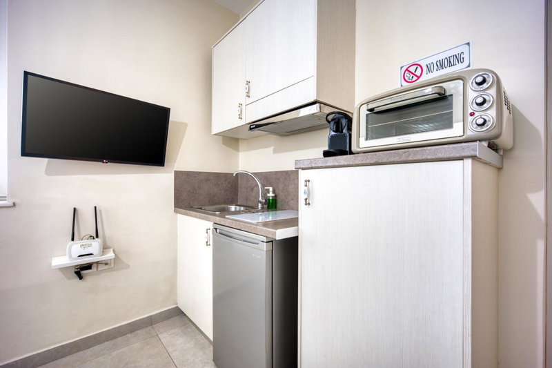 Bentzi...Boutique Apartment 1, Classic Double with kitchenette, 2 Guests, Athens, Greece