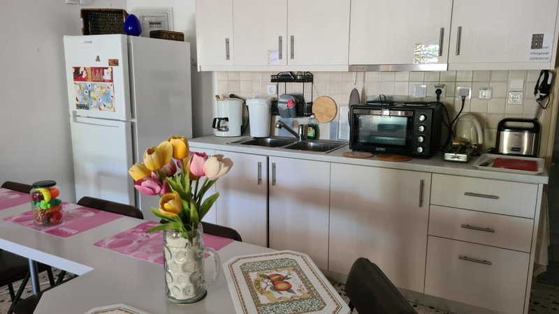 Villa George - Family Holidays, Nea Makri, Greece