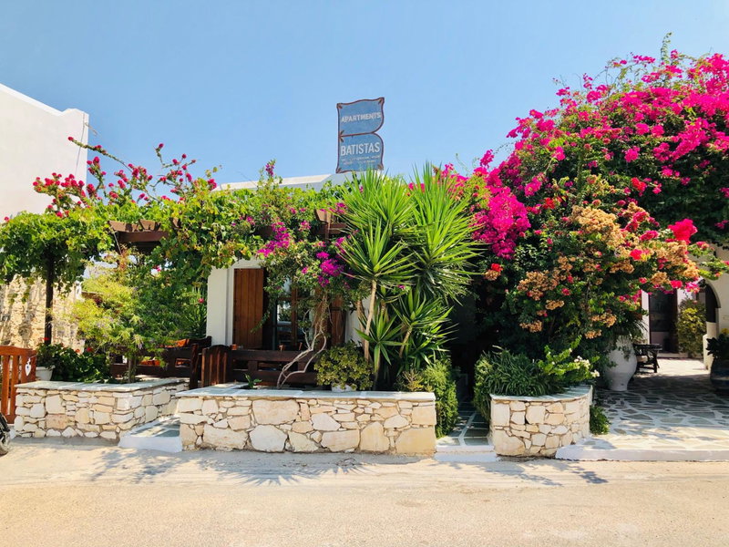 Batistas Apartments, Naousa, Greece