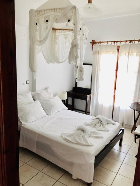 Batistas Apartments, Naousa, Greece