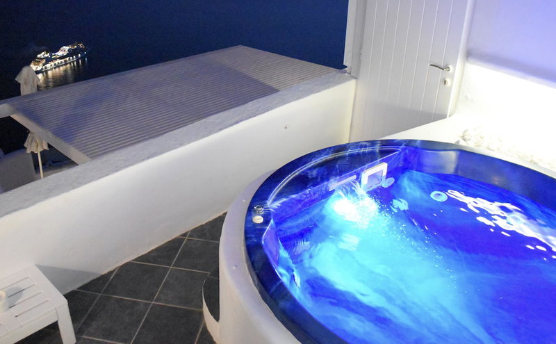Aeolos Art and Eco Suites - Adults Only, Santorini, Greece