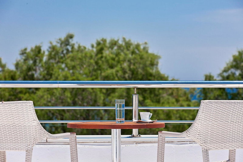 Alesahne Beach Hotel, Kamari, Greece
