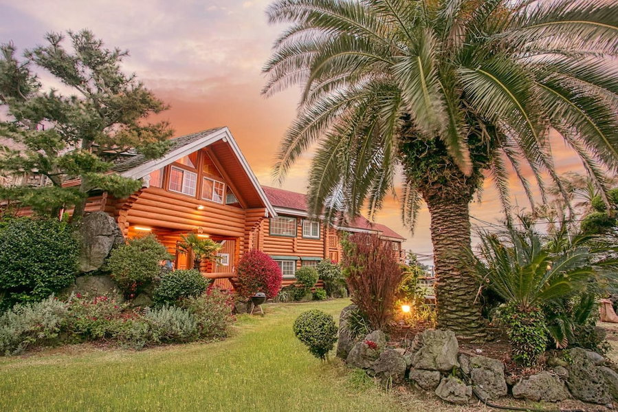 Seogwipo Neulbada Pet Pension, Seogwipo, South Korea