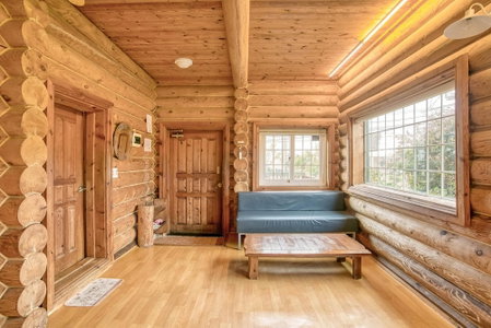 Seogwipo Neulbada Pet Pension, Seogwipo, South Korea
