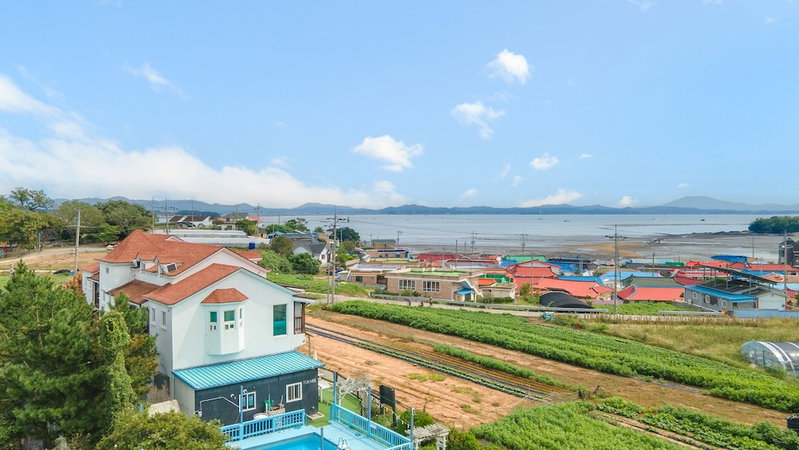 Taean Anmyeondo Hwangdo Ilmare Pension, Taean, South Korea