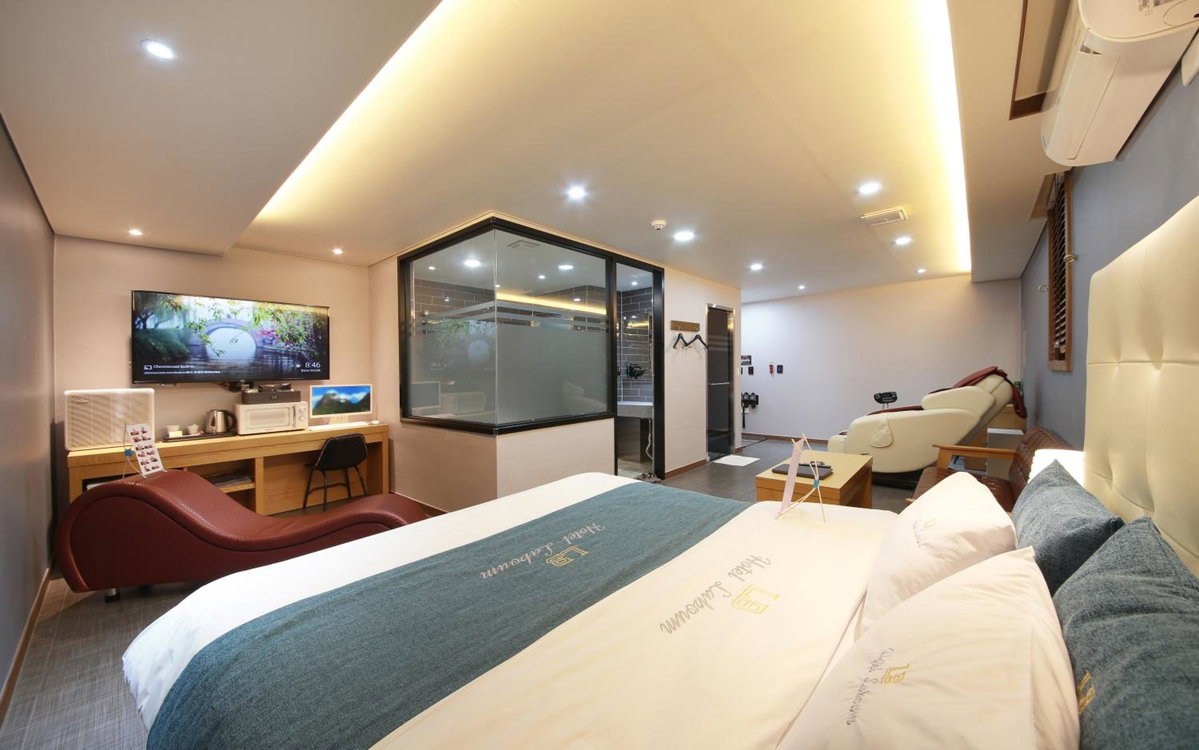 Gimpo Drive-in Hotel Laboum, South Korea