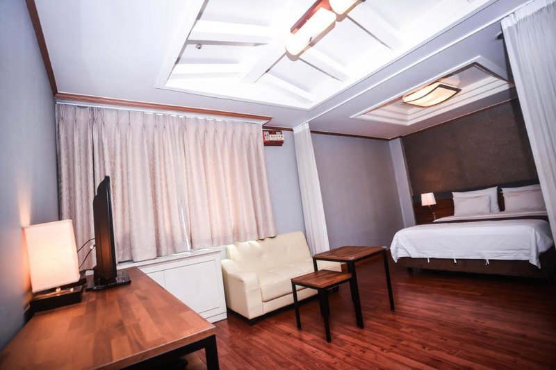 Hotel Noblesse, Seoul, South Korea