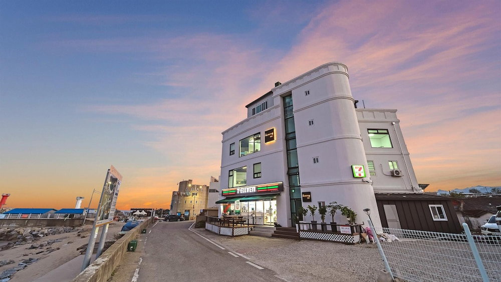 Hotel · Goseong Leumeleu63 Pension, Goseong