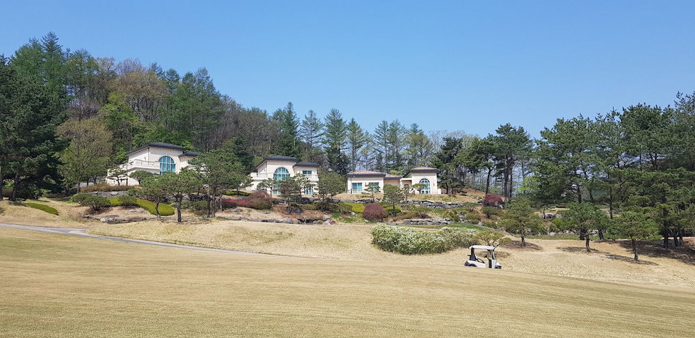 Hotel · Crystal Valley CC - Golden Village, Gapyeong