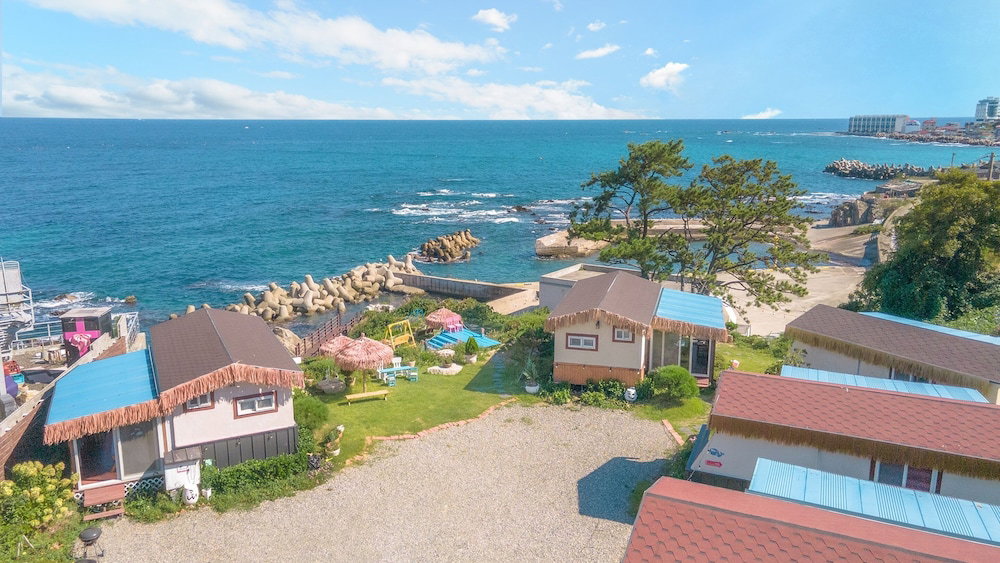 Hotel · Pohang Puleungolae Caravan, Pohang