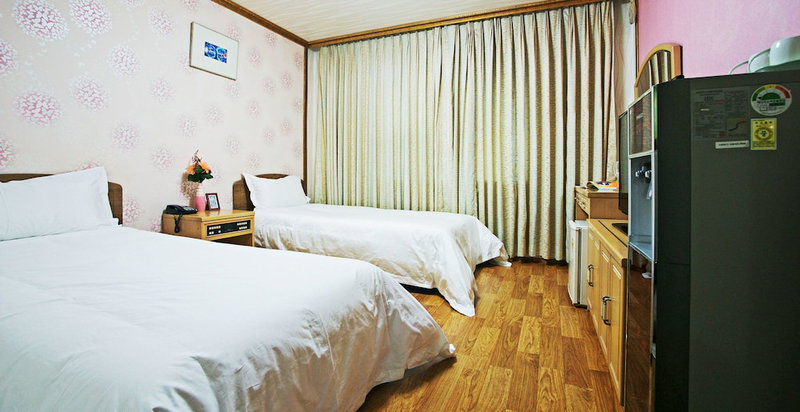 Emerald Hotel, Jeju City, South Korea