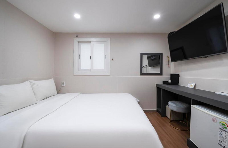 Gwanganli Calm Rest Hotel, Busan, South Korea