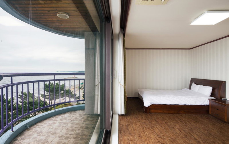 Benikea Hotel Mountain & Ocean Sokcho, Sokcho, South Korea