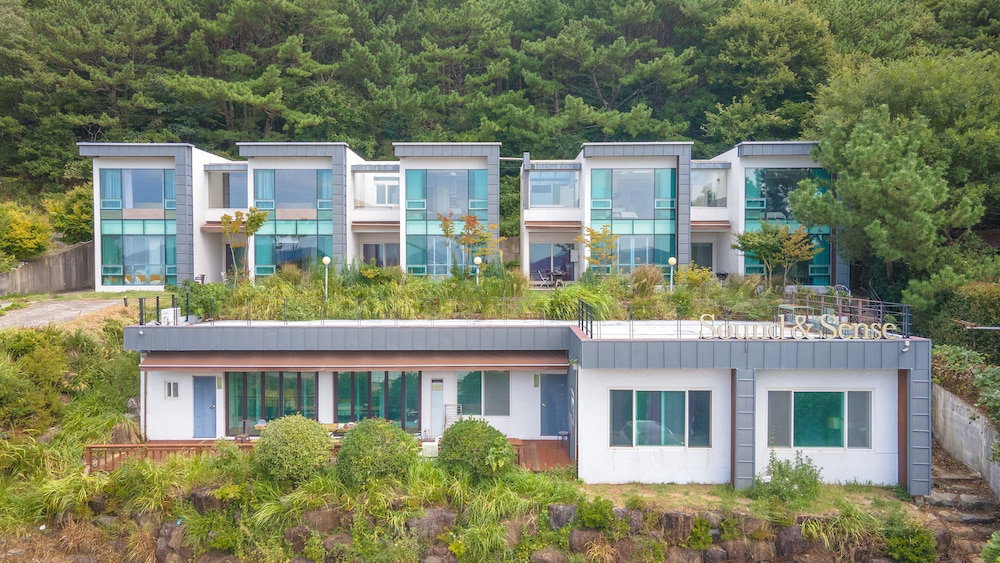Geojedo ium Pension, South Korea