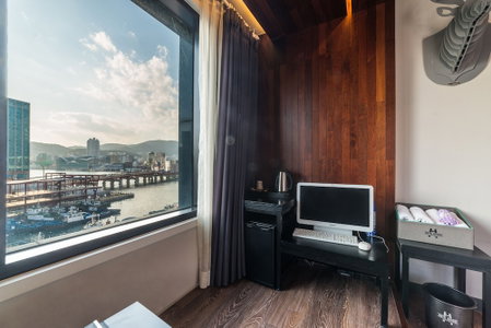 Hotel Bridge, Busan, South Korea