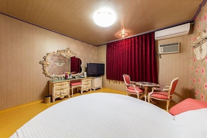 Carlsbed Motel, Sokcho, South Korea
