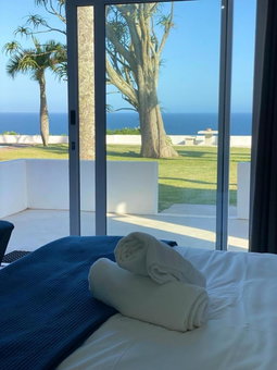 Santorini Guesthouse, Amanzimtoti, South Africa