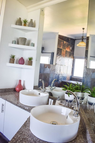 Santorini Guesthouse, Amanzimtoti, South Africa