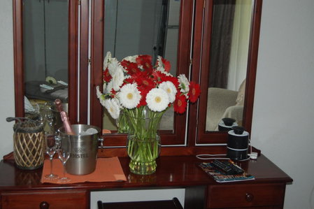 Nita's Air Bed & Breakfast & self catering, Crocodile Valley Estates, South Africa