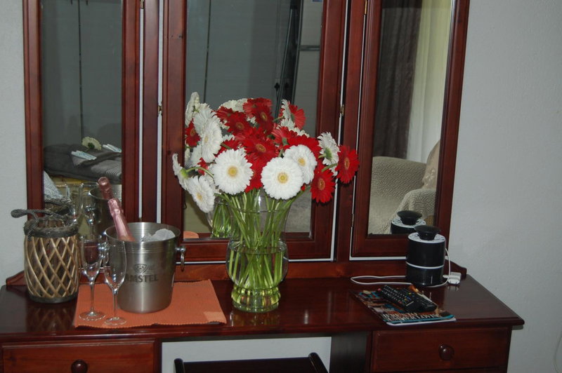 Nita's Air Bed & Breakfast & self catering, Crocodile Valley Estates, South Africa