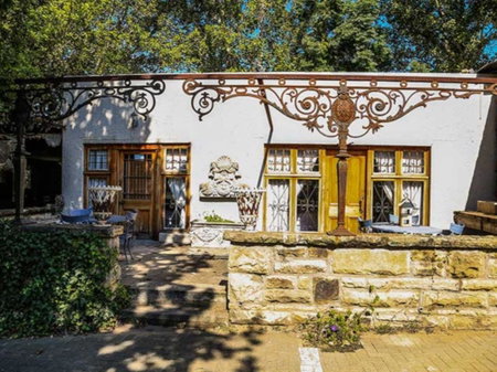 The Green Acorn Guest House, Ficksburg, South Africa