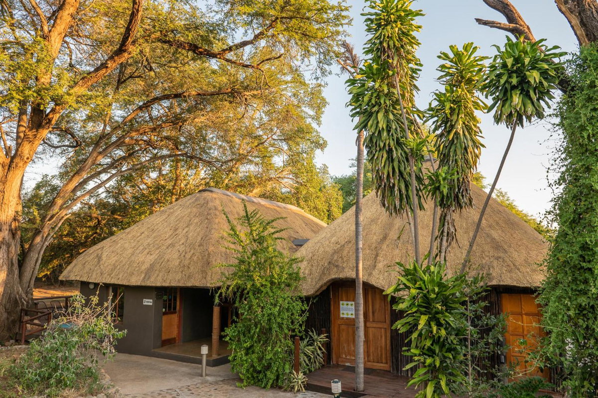 Hotel · Bushriver Lodge, Mica