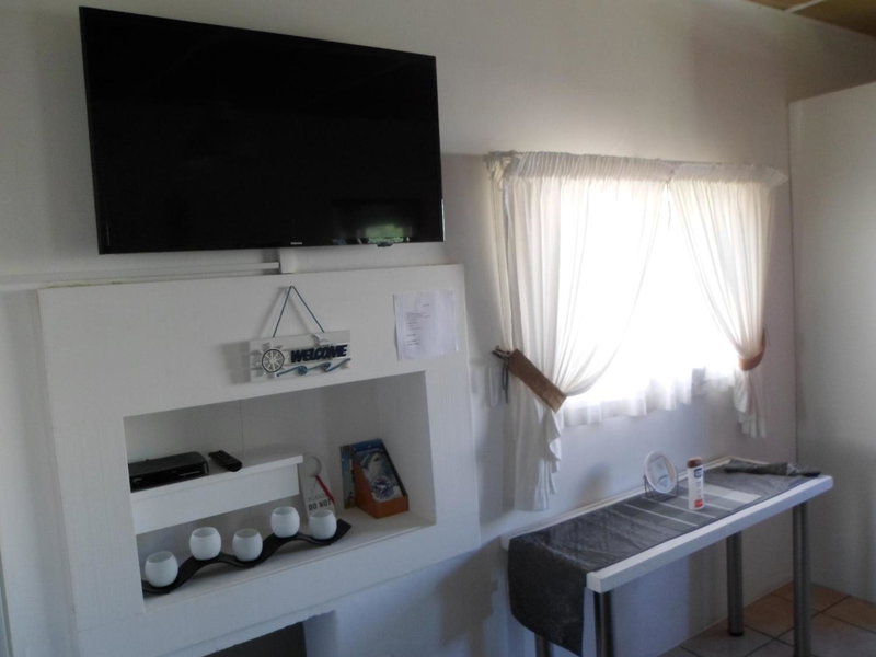 After8 B&B, Kleinbaai, South Africa
