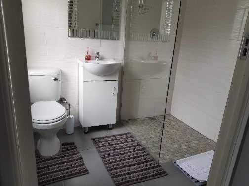 Northern Vine Guesthouse B&B Self-catering, Brackenfell, South Africa