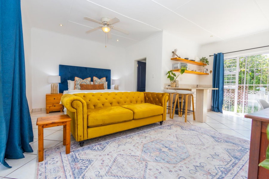 The Yellow Door Guesthouse, East London, South Africa