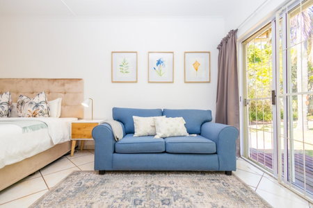 The Yellow Door Guesthouse, East London, South Africa