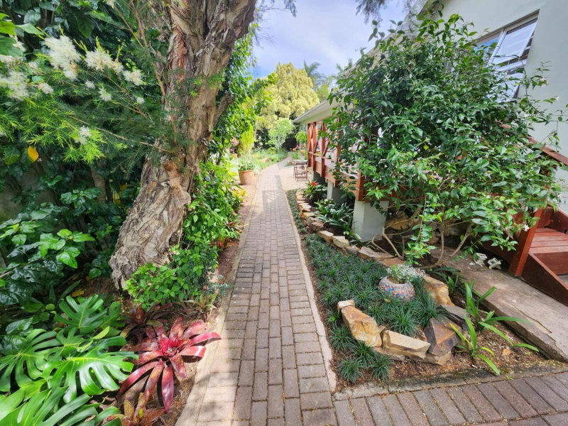 The Yellow Door Guesthouse, East London, South Africa