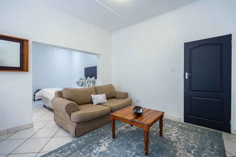 The Yellow Door Guesthouse, East London, South Africa