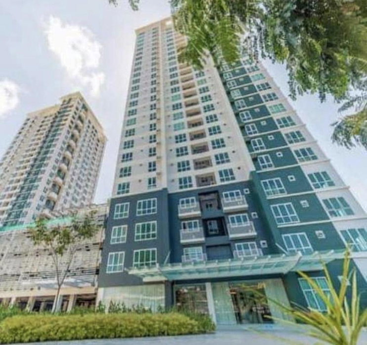 Abreeza Place Tower1 by Chriza, Davao City, Philippines
