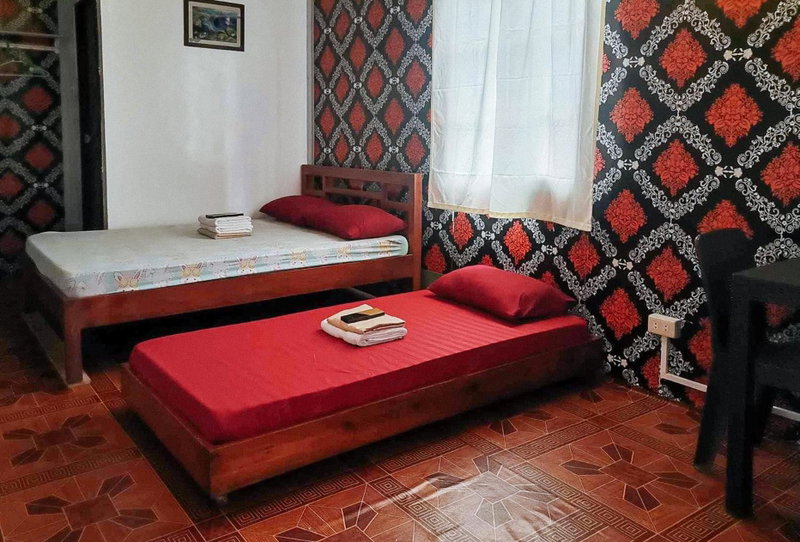 RedDoorz @ Boondocks Cabins Resort, Dalumpinas Oeste, Philippines