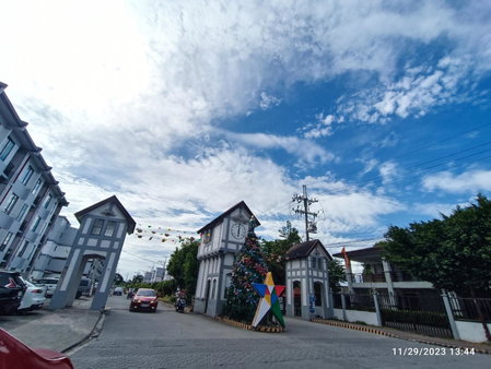 Mamby Gray's Place Balcony, Karaoke ,Wifi,Netflix &Kitchen, Imus, Philippines
