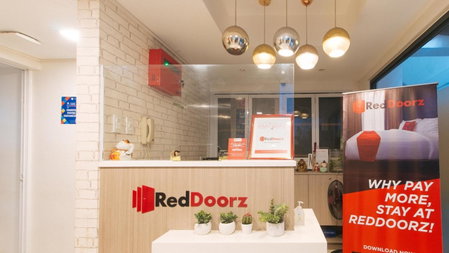 RedDoorz Plus at La Belle Residences Makati City, Manila, Philippines