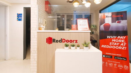 RedDoorz Plus at La Belle Residences Makati City, Manila, Philippines