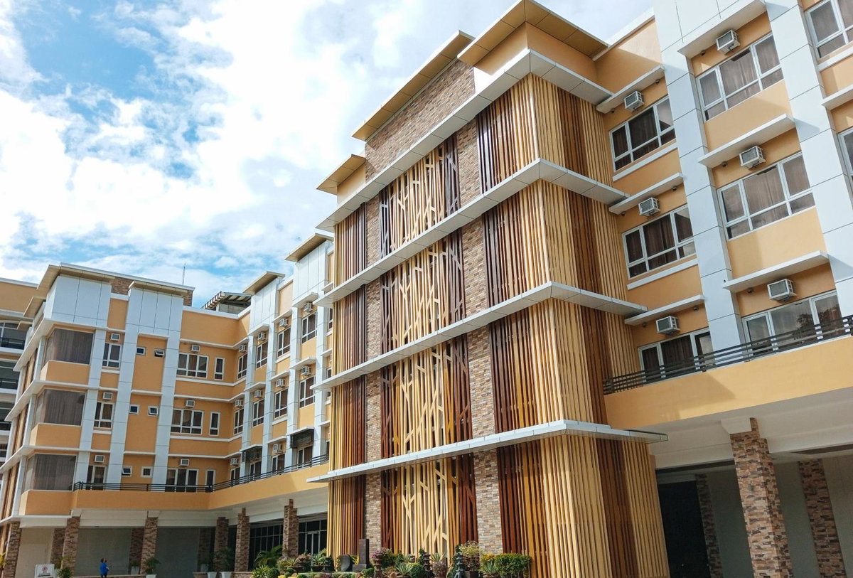 Luxebridge Hotel, Philippines