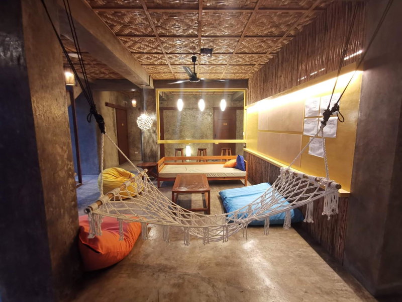 Hang Loose Hostel, General Luna, Philippines