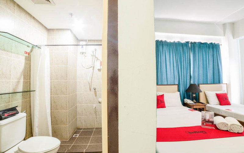 RedDoorz Plus near Rizal Junction, Puerto Princesa City, Philippines