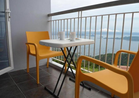 Blowing In The Wind, Tagaytay, Philippines