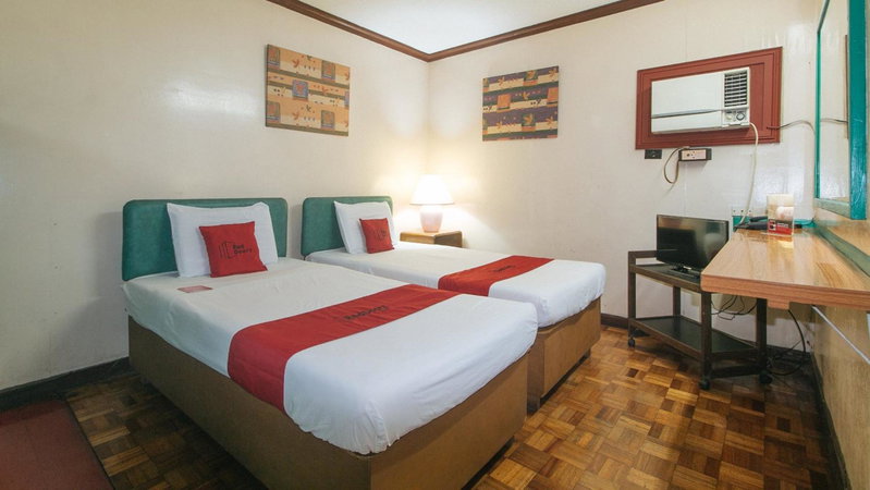 RedDoorz at Broadway Court Apartelle Quezon City, Manila, Philippines