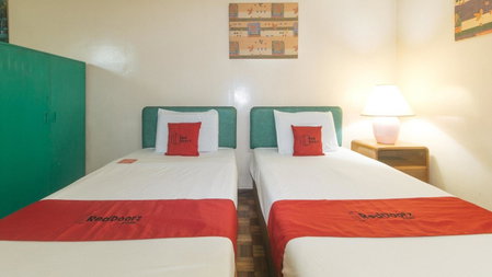 RedDoorz at Broadway Court Apartelle Quezon City, Manila, Philippines