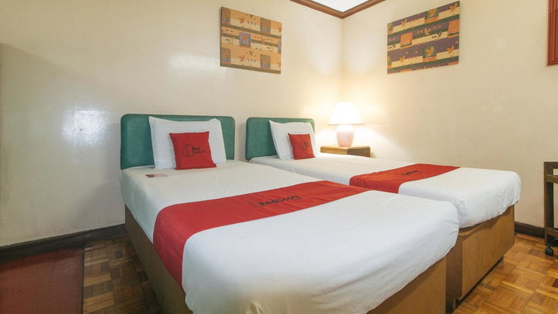 RedDoorz at Broadway Court Apartelle Quezon City, Manila, Philippines
