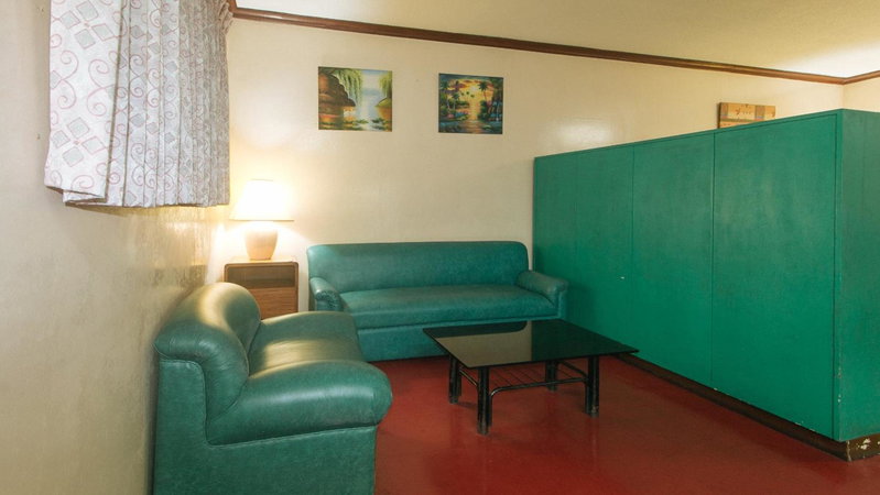 RedDoorz at Broadway Court Apartelle Quezon City, Manila, Philippines
