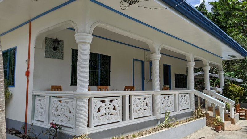 Crazy Bears Guesthouse, Moalboal, Philippines