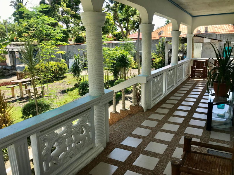Crazy Bears Guesthouse, Moalboal, Philippines