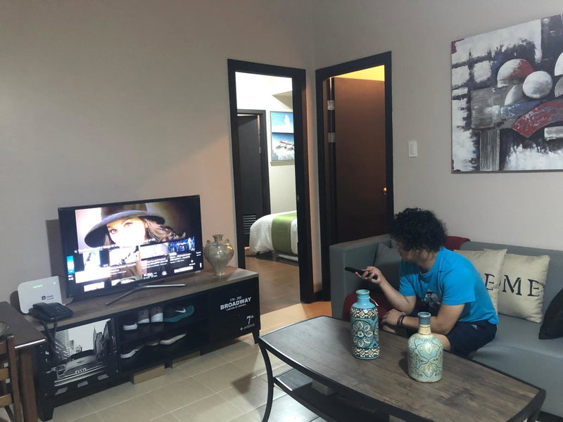 SAN LORENZO PLACE 2BR 29-E by LARICO, Manila, Philippines