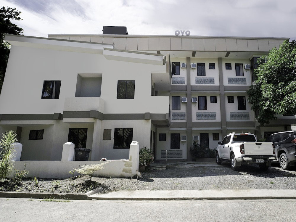 Super OYO 604 Chateau Cinco Dormitel - Hostel, Philippines